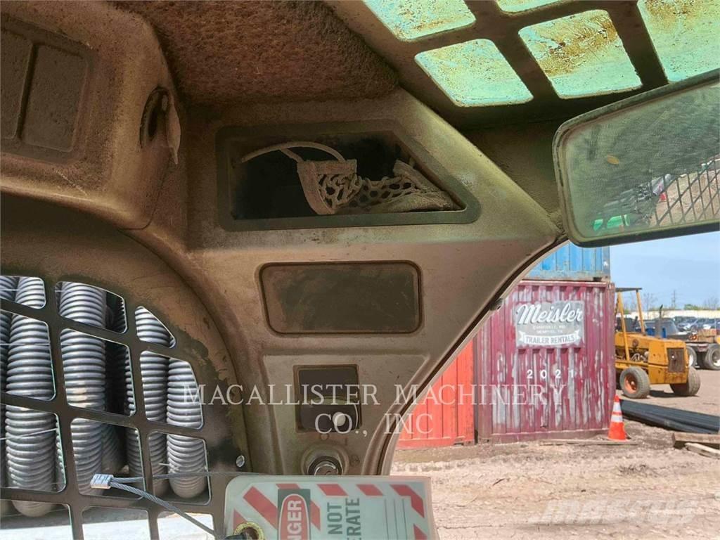 CAT 259D Pásové nakladače