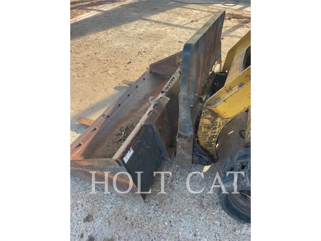 CAT 259D Šmykom riadené nakladače