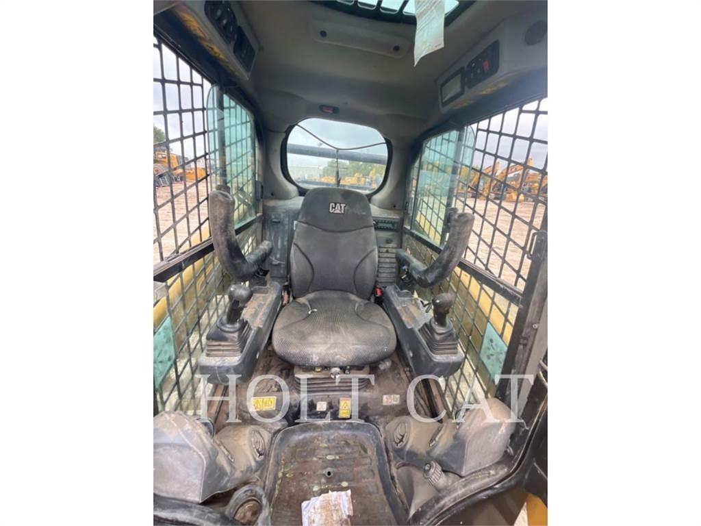 CAT 259D CAB Šmykom riadené nakladače