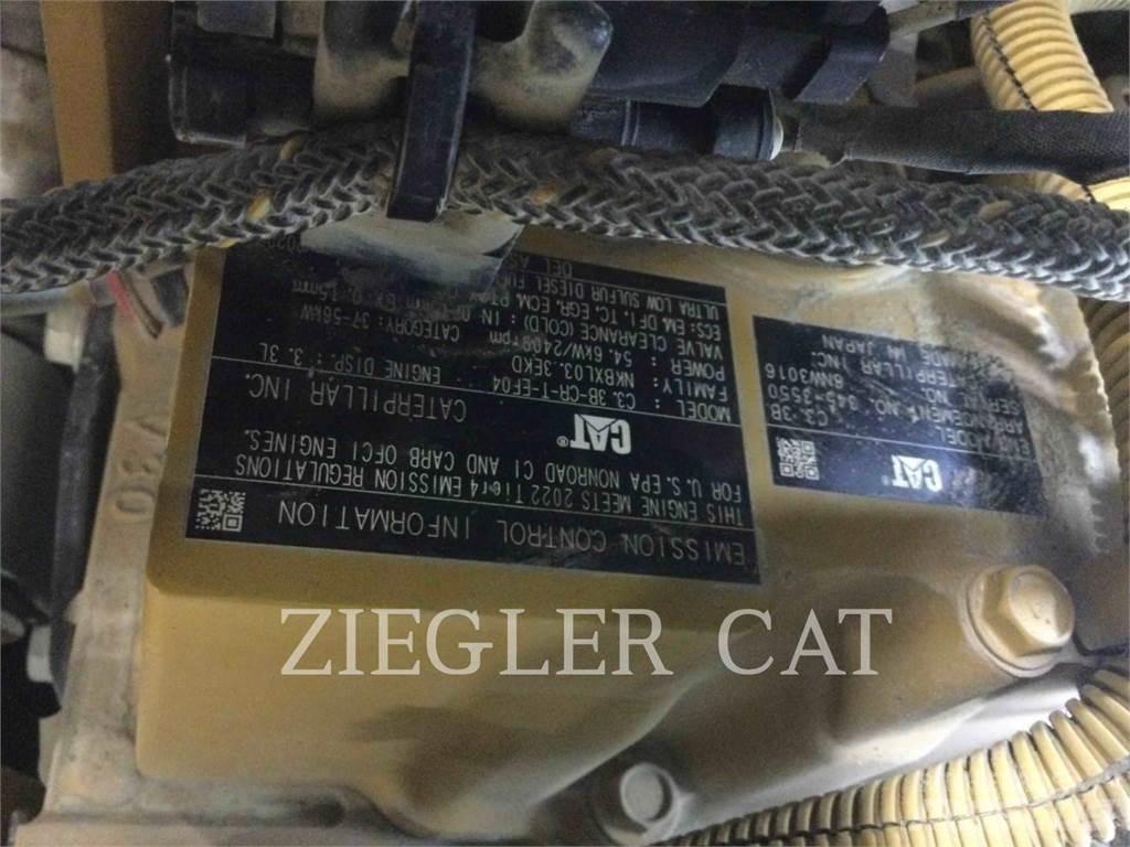 CAT 259D3 Pásové nakladače