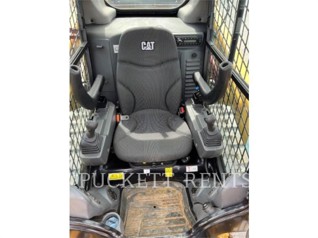 CAT 259D3 Pásové nakladače