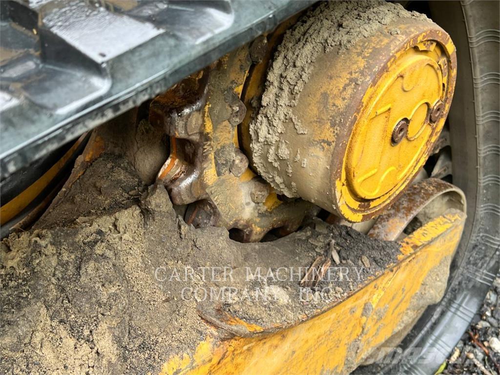 CAT 259D3 Šmykom riadené nakladače