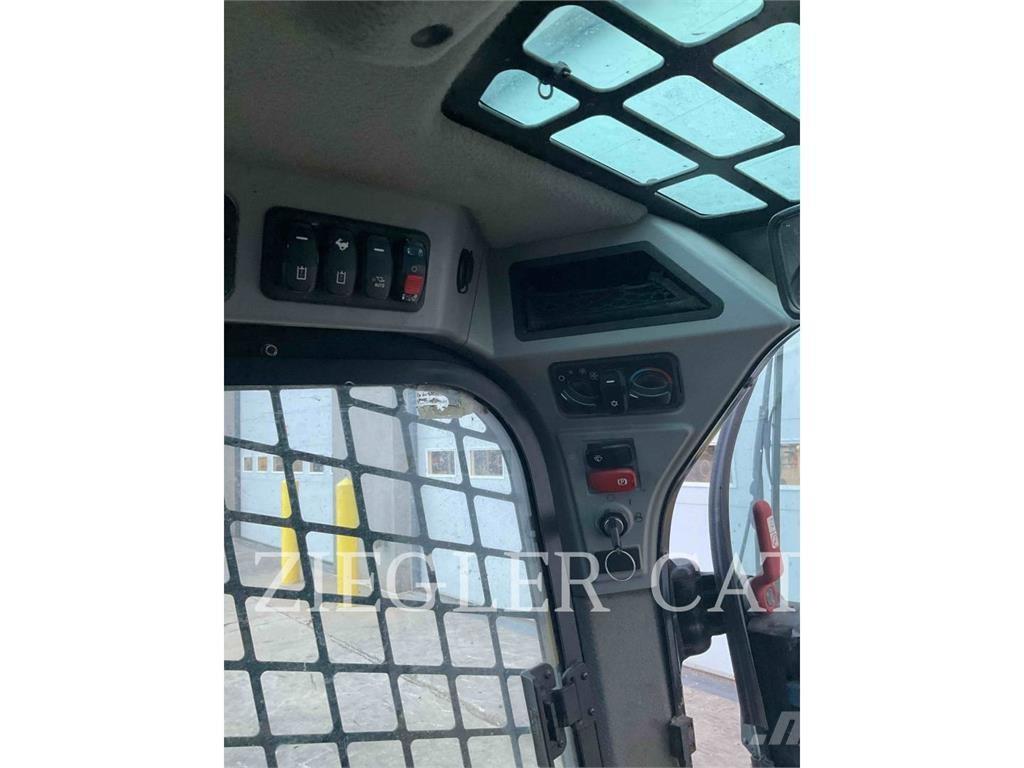 CAT 259D3 Pásové nakladače