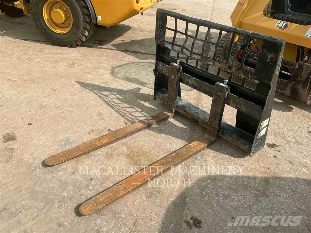 CAT 259D3 AQB Šmykom riadené nakladače