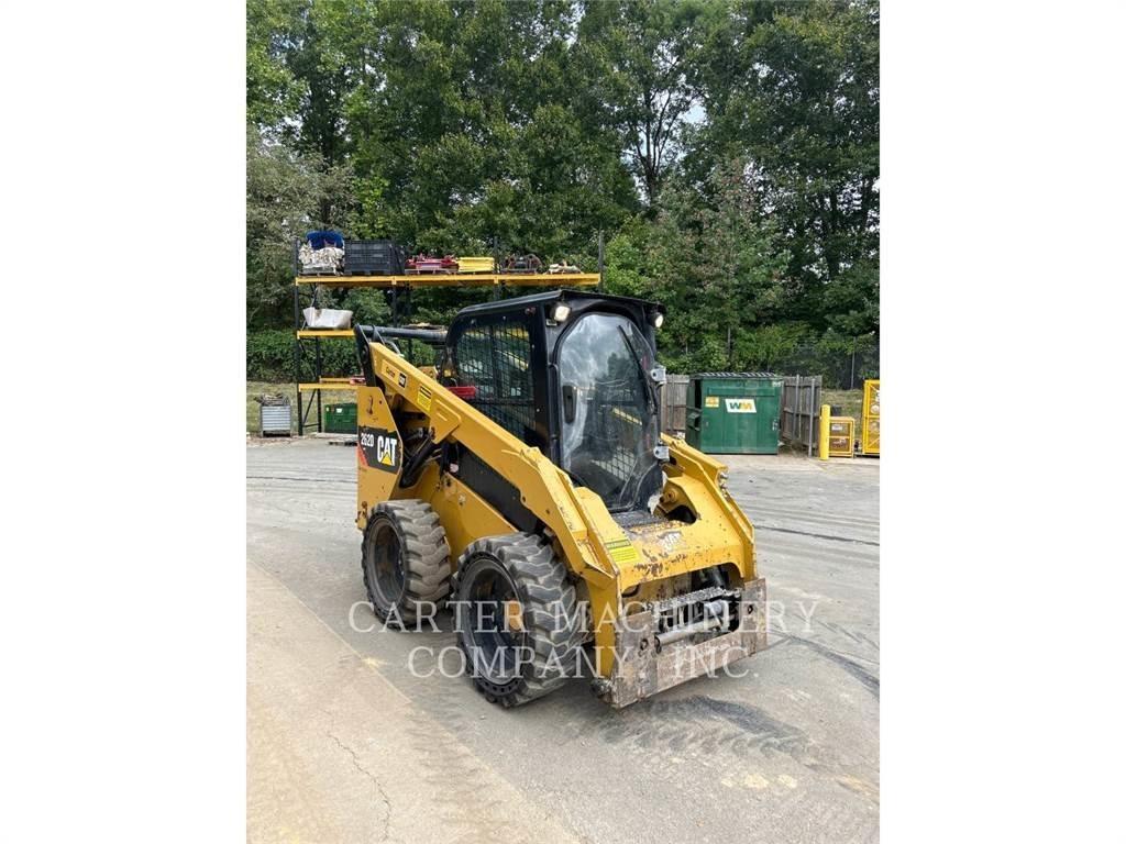 CAT 262D Šmykom riadené nakladače