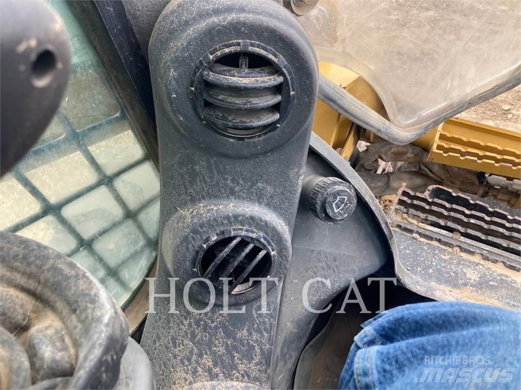 CAT 262D Šmykom riadené nakladače