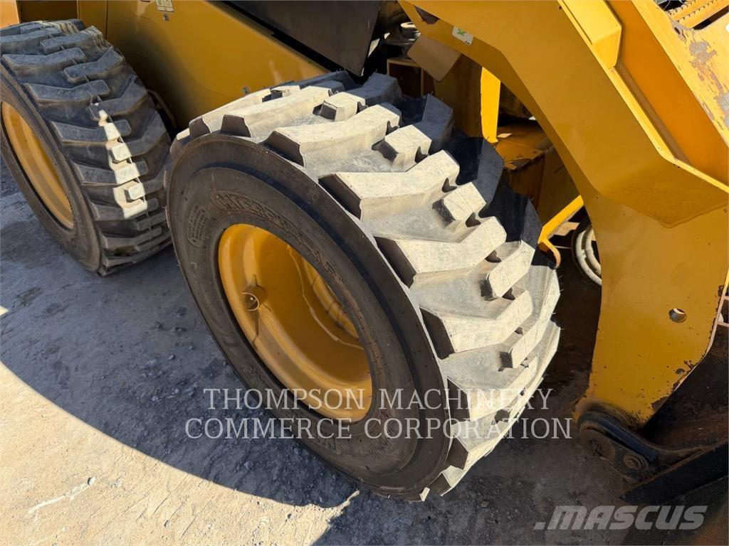 CAT 262D Šmykom riadené nakladače