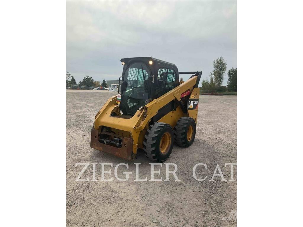 CAT 262D Šmykom riadené nakladače