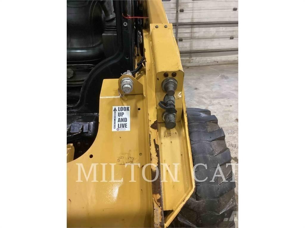 CAT 262D 3 Šmykom riadené nakladače