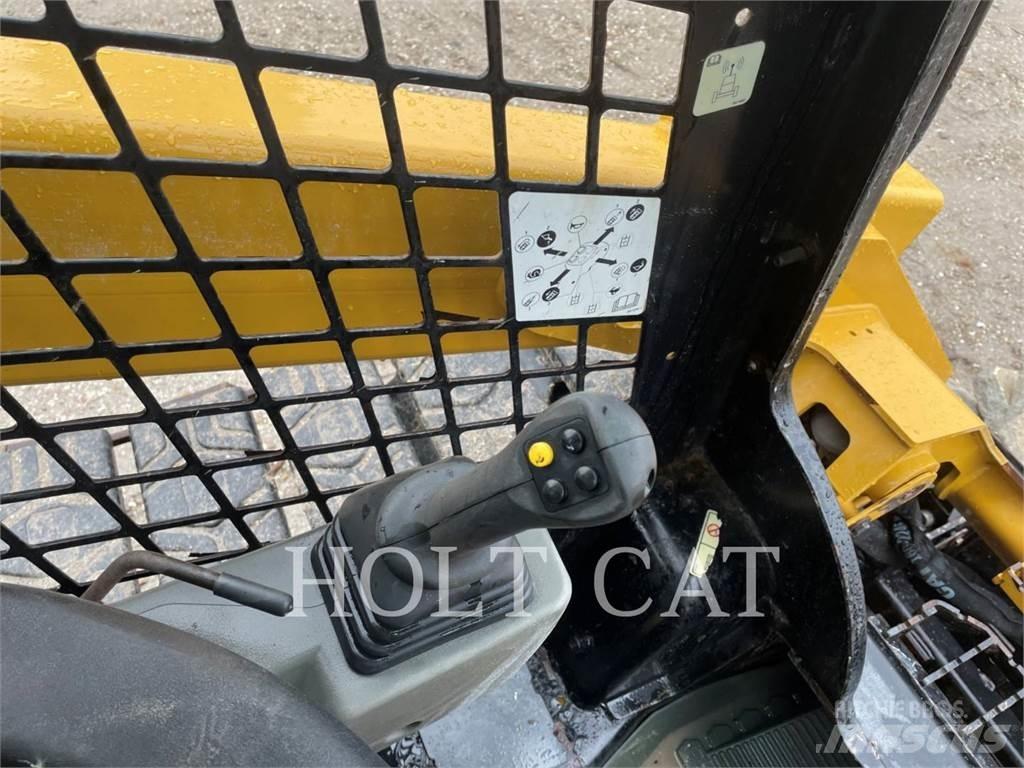 CAT 262D3 Šmykom riadené nakladače