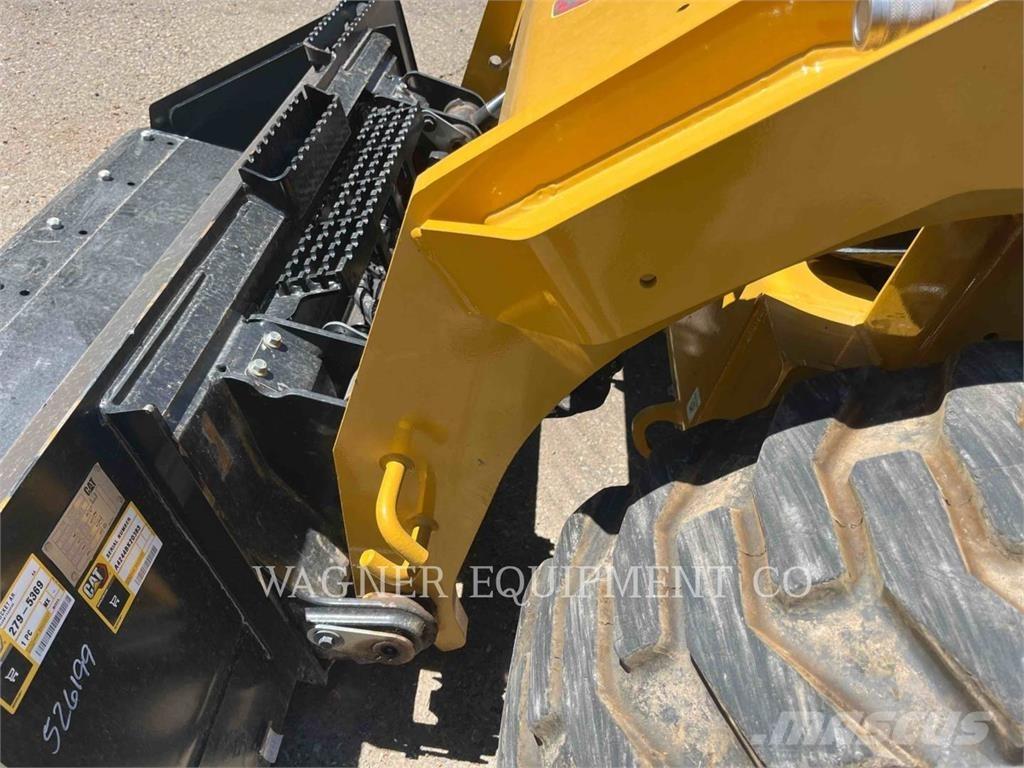 CAT 262D3 Šmykom riadené nakladače