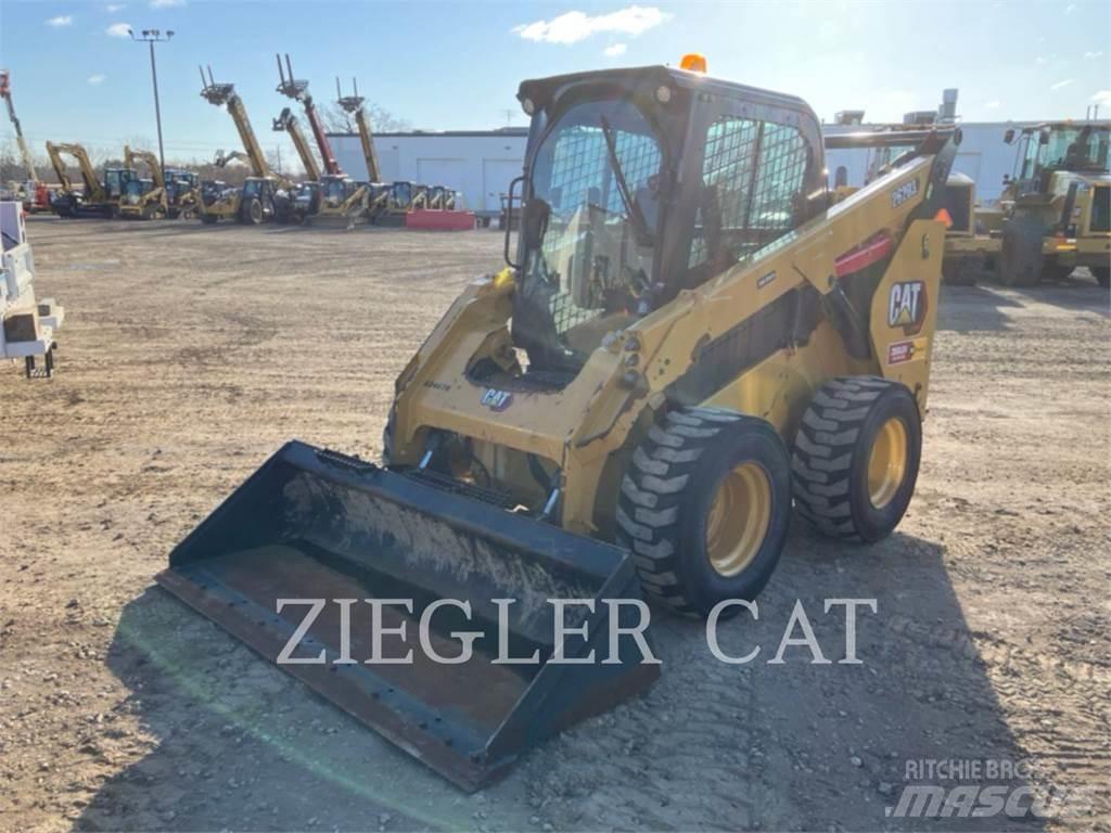 CAT 262D3 Šmykom riadené nakladače
