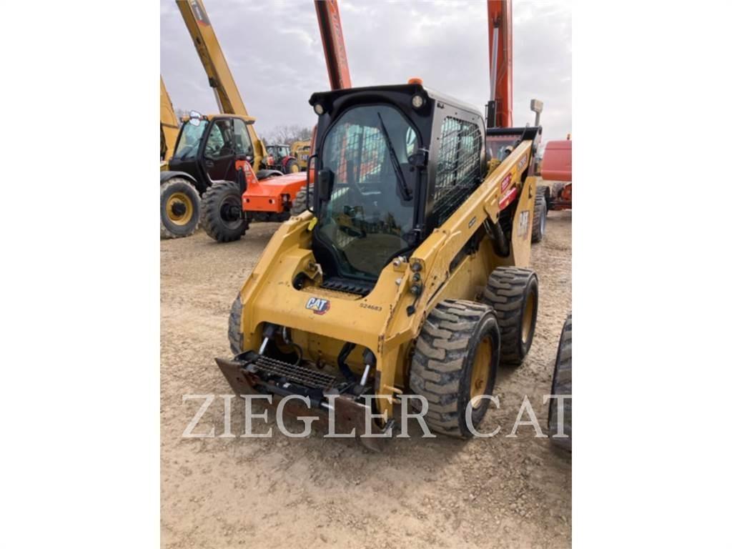 CAT 262D3 Šmykom riadené nakladače