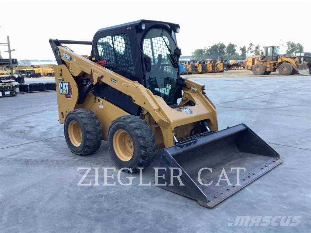 CAT 262D3 Šmykom riadené nakladače