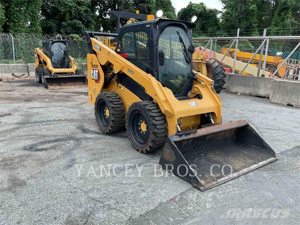 CAT 262D3 Šmykom riadené nakladače