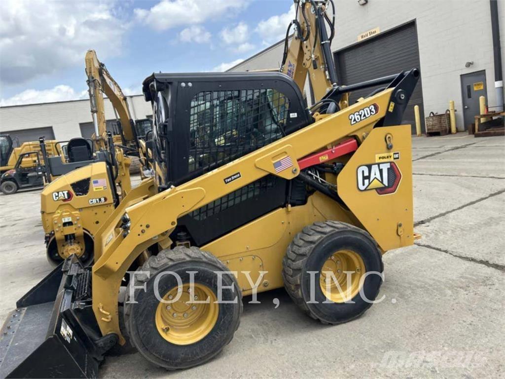 CAT 262D3 Šmykom riadené nakladače