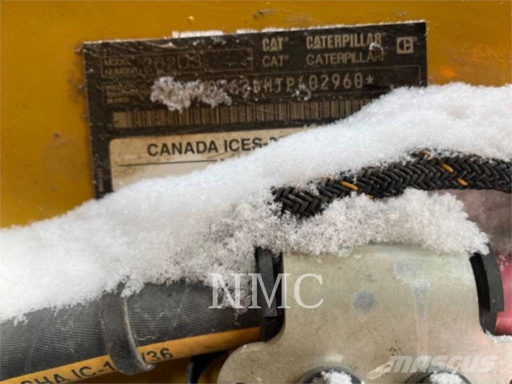 CAT 262D3 Šmykom riadené nakladače