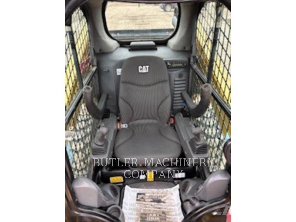 CAT 262D3 C3H2 Šmykom riadené nakladače