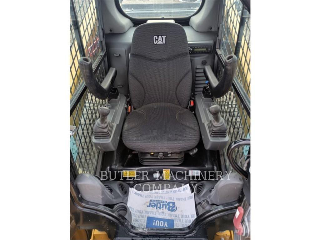 CAT 262D3 C3H3 Šmykom riadené nakladače