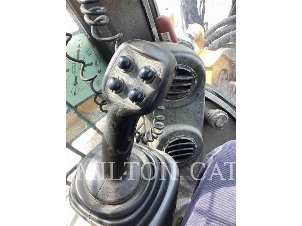 CAT 272D Šmykom riadené nakladače