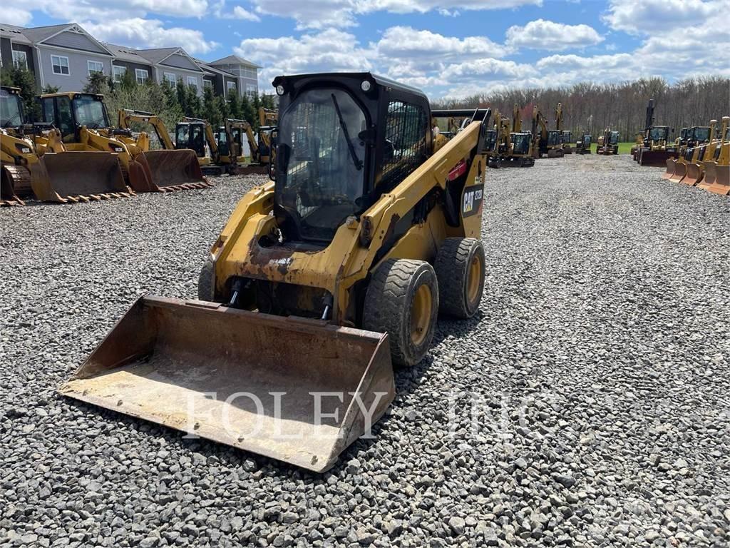CAT 272D Šmykom riadené nakladače