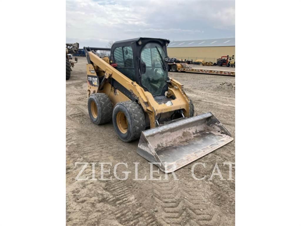 CAT 272D Šmykom riadené nakladače