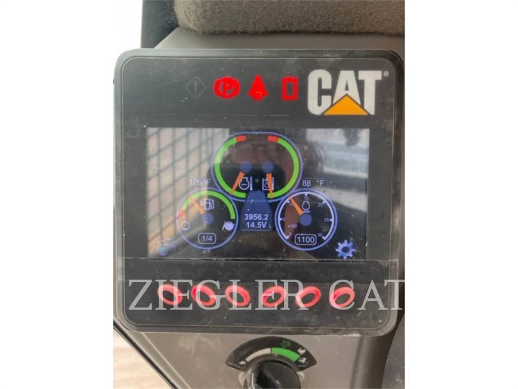 CAT 272D Šmykom riadené nakladače