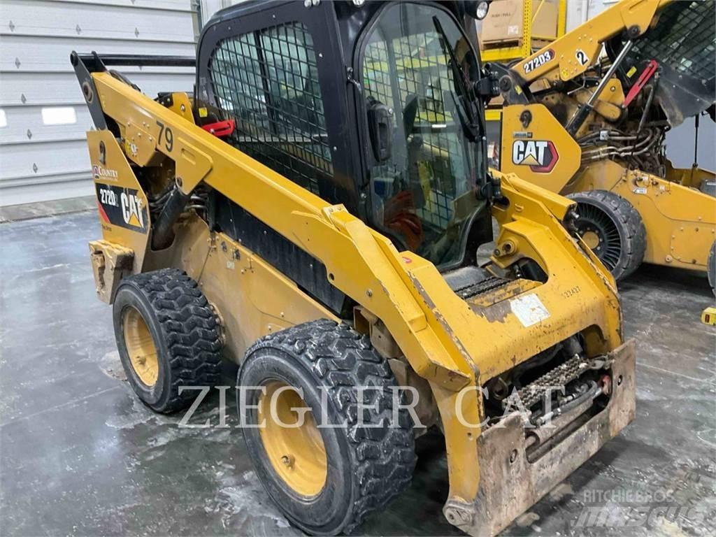 CAT 272D2 Šmykom riadené nakladače
