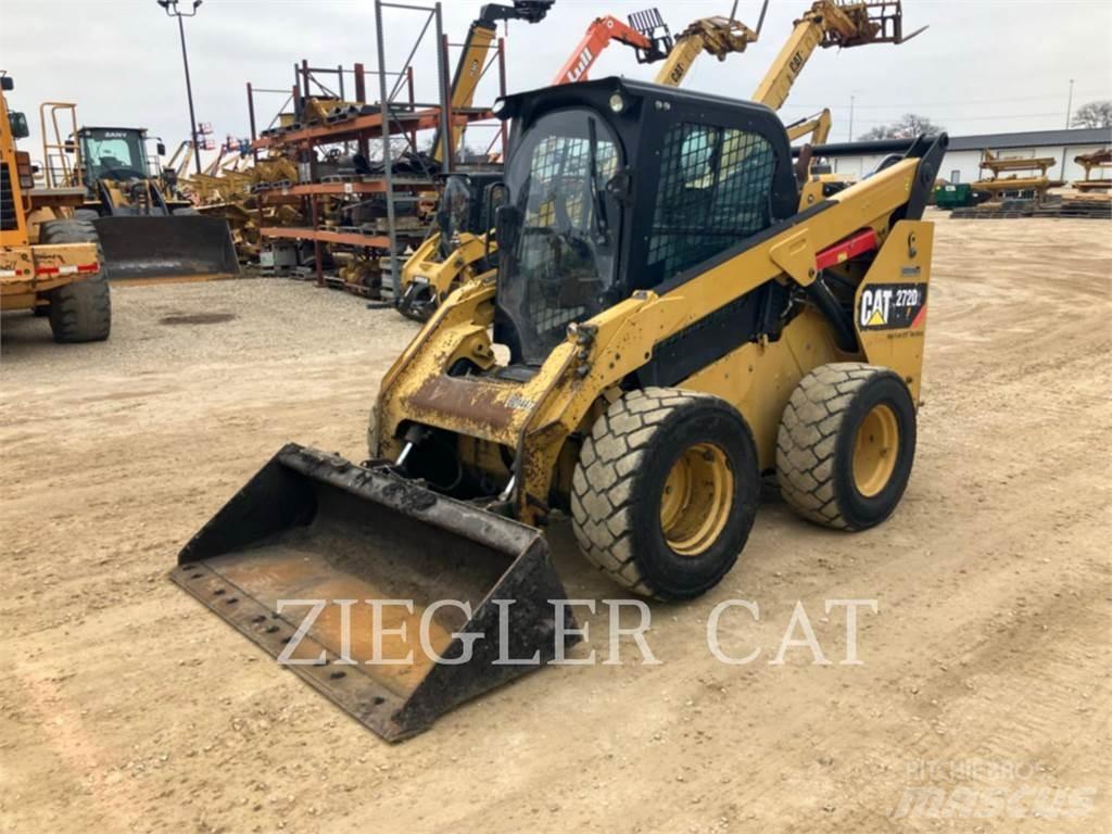 CAT 272D2 Šmykom riadené nakladače