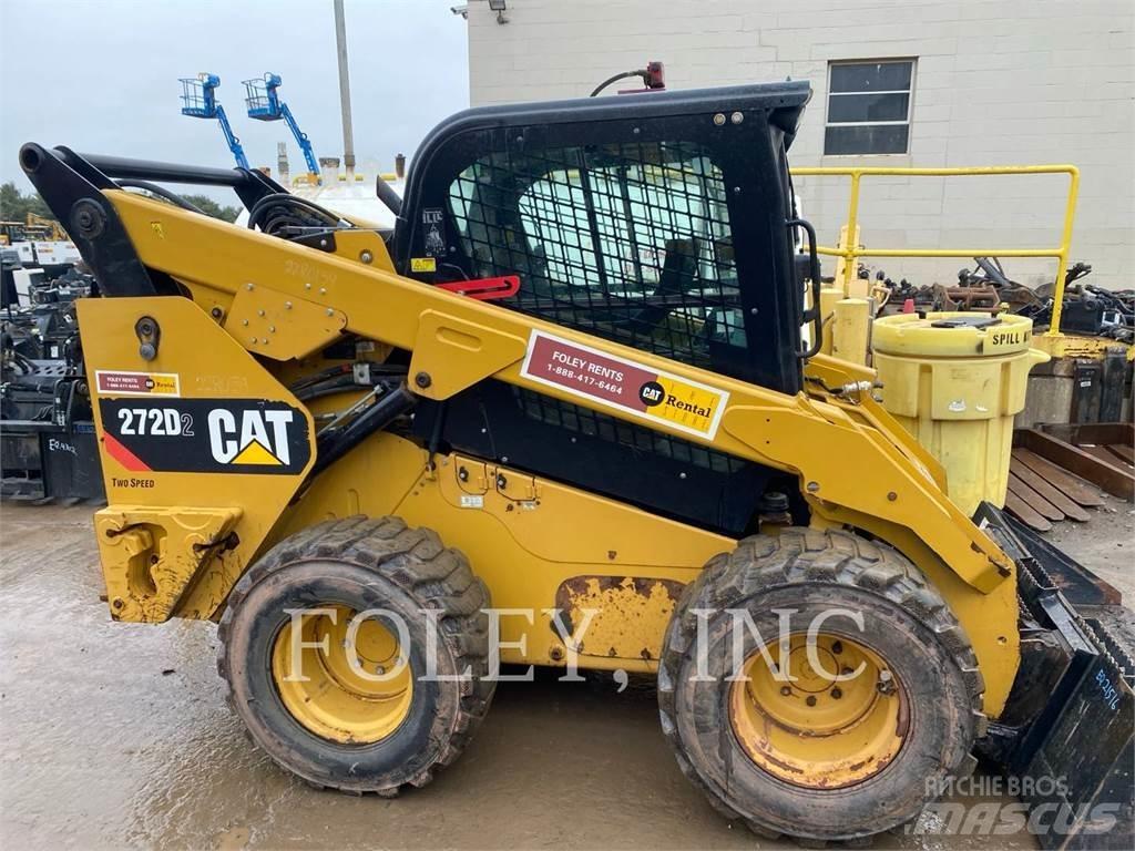CAT 272D2 Šmykom riadené nakladače