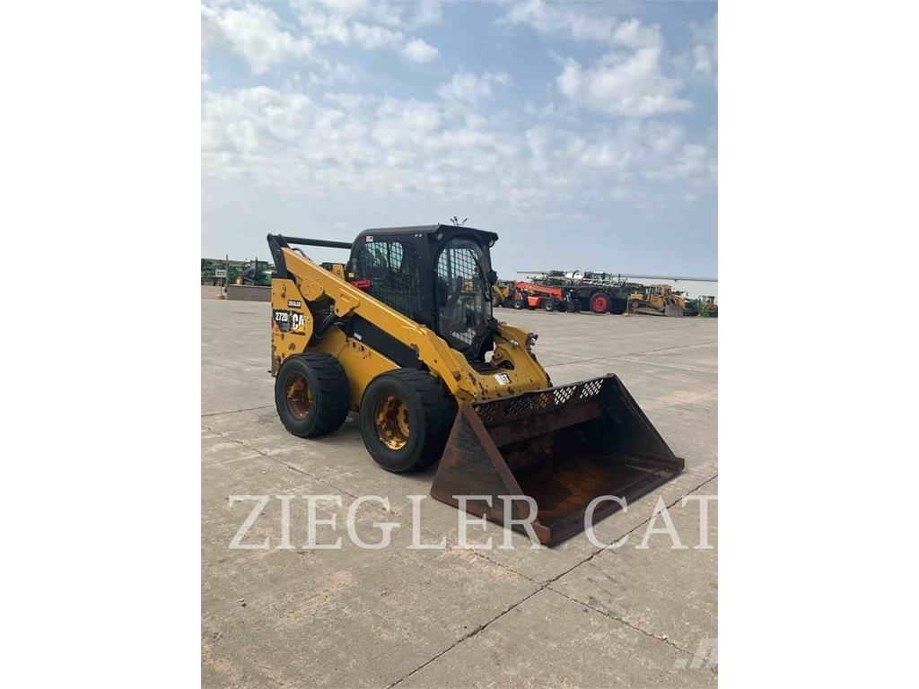 CAT 272D2 Šmykom riadené nakladače
