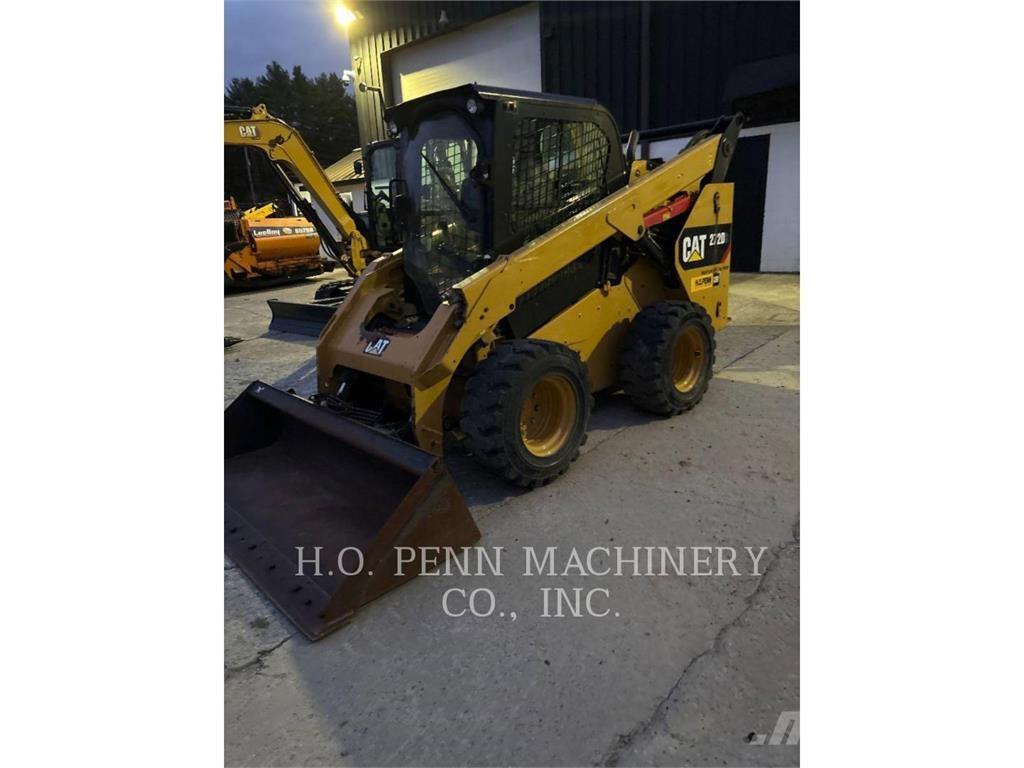 CAT 272D2 Šmykom riadené nakladače