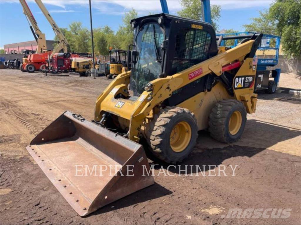 CAT 272D2 XHP Šmykom riadené nakladače
