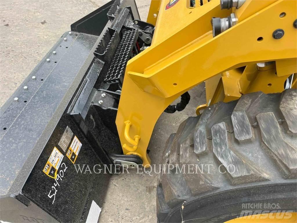 CAT 272D3 Šmykom riadené nakladače