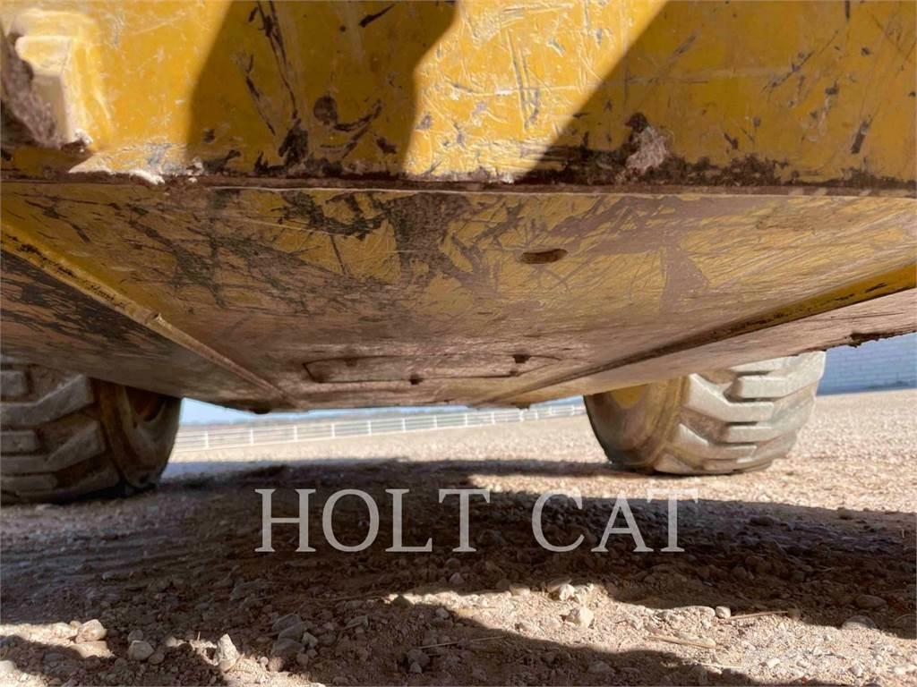 CAT 272D3 Šmykom riadené nakladače