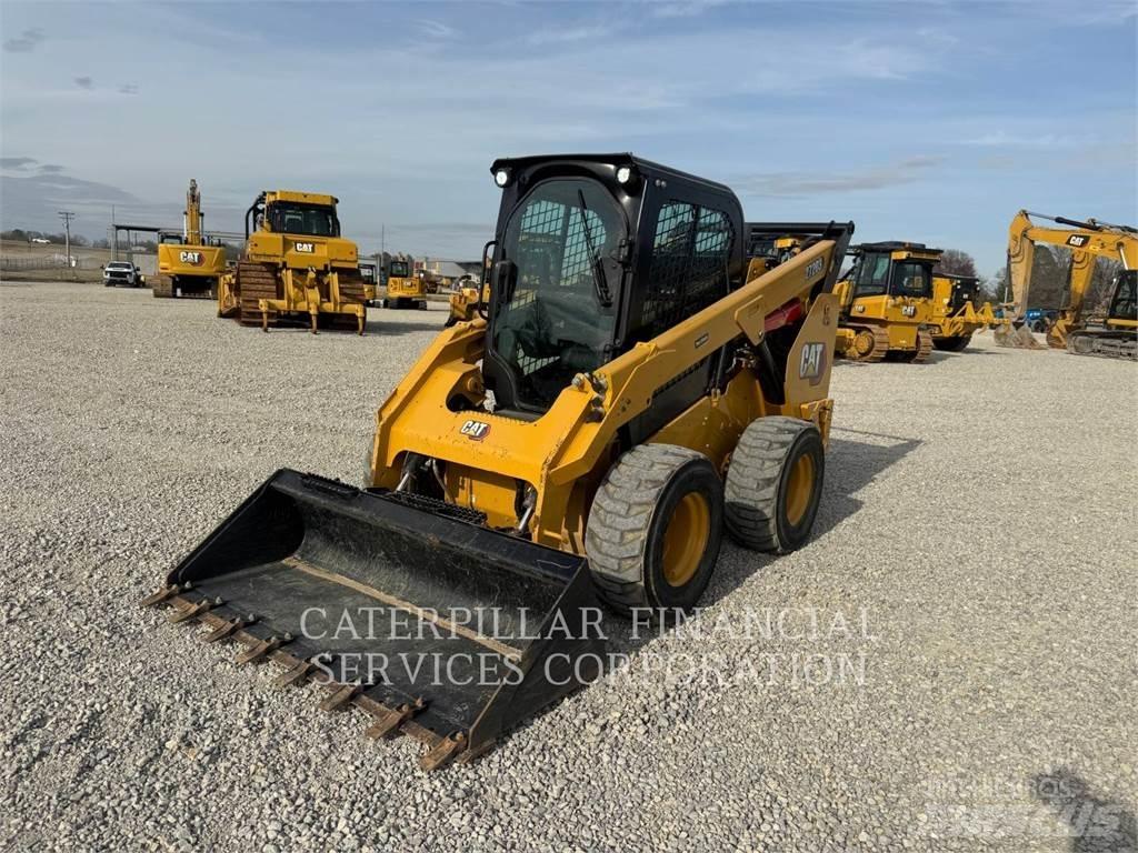 CAT 272D3 Šmykom riadené nakladače