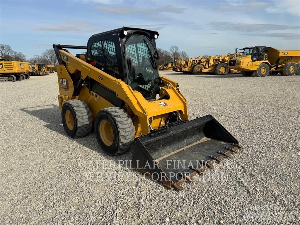 CAT 272D3 Šmykom riadené nakladače