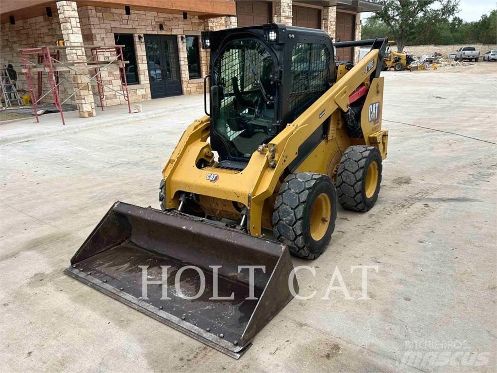 CAT 272D3 Šmykom riadené nakladače