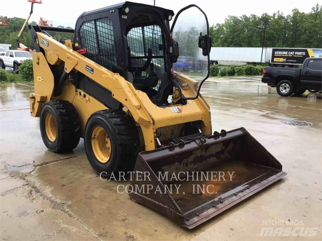 CAT 272D3 Šmykom riadené nakladače