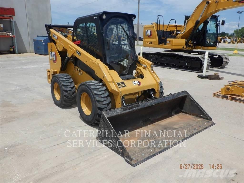 CAT 272D3 Šmykom riadené nakladače