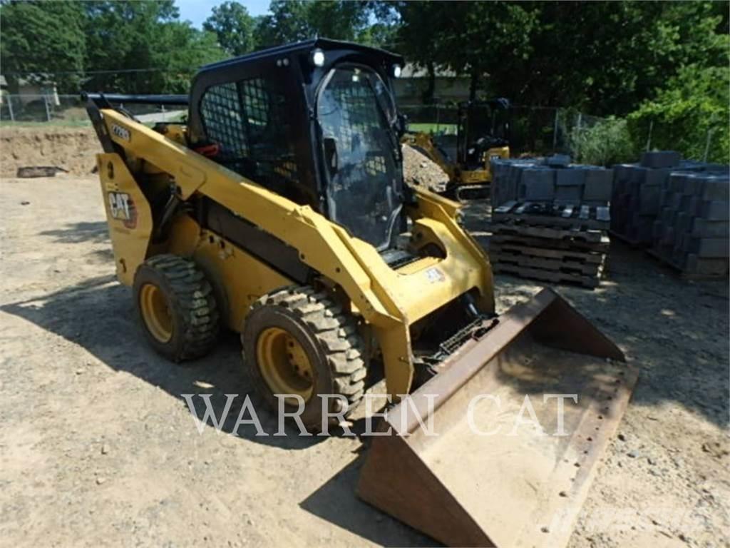 CAT 272D3 C3H1 Šmykom riadené nakladače
