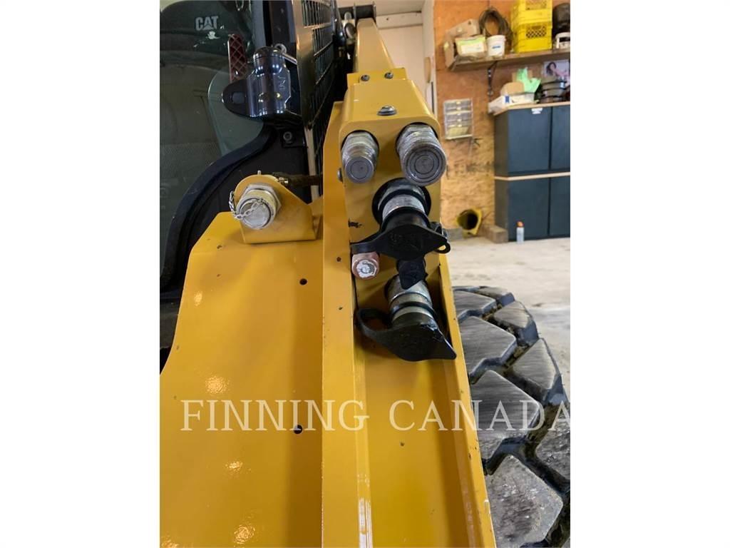 CAT 272D3 XE Šmykom riadené nakladače