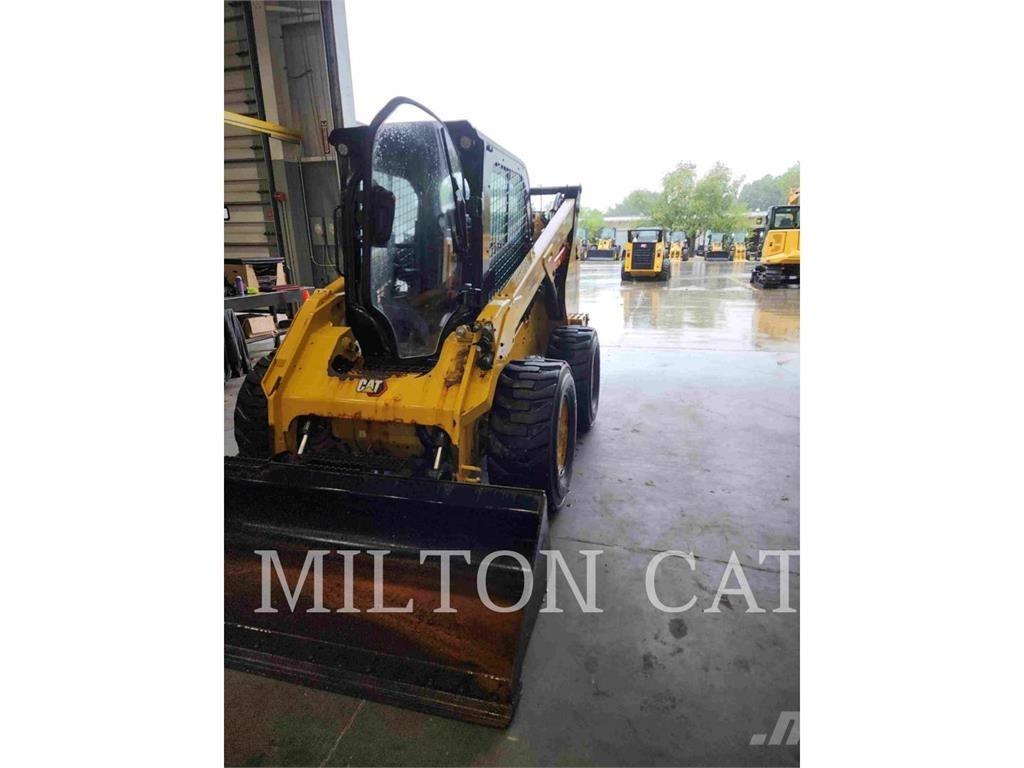 CAT 272D3 XHP Šmykom riadené nakladače