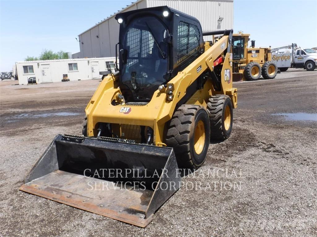 CAT 272D3HF Šmykom riadené nakladače