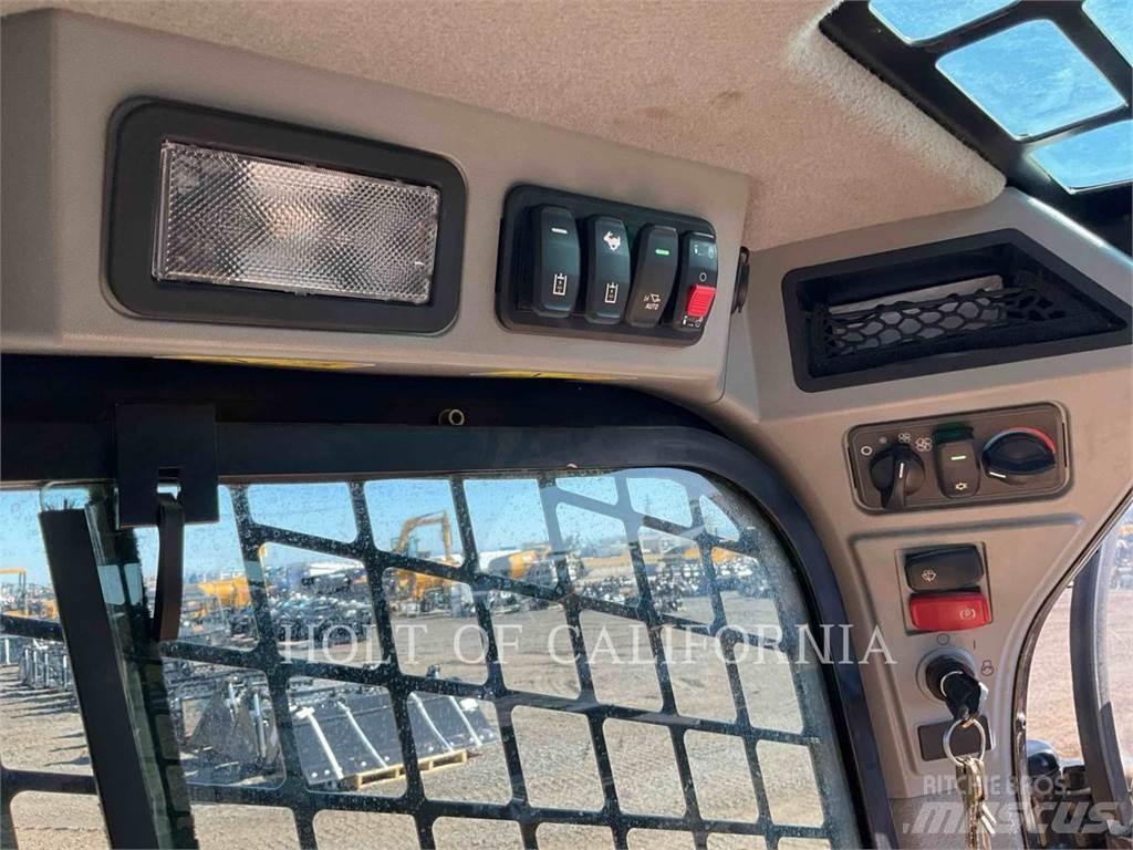 CAT 272D3XE Šmykom riadené nakladače