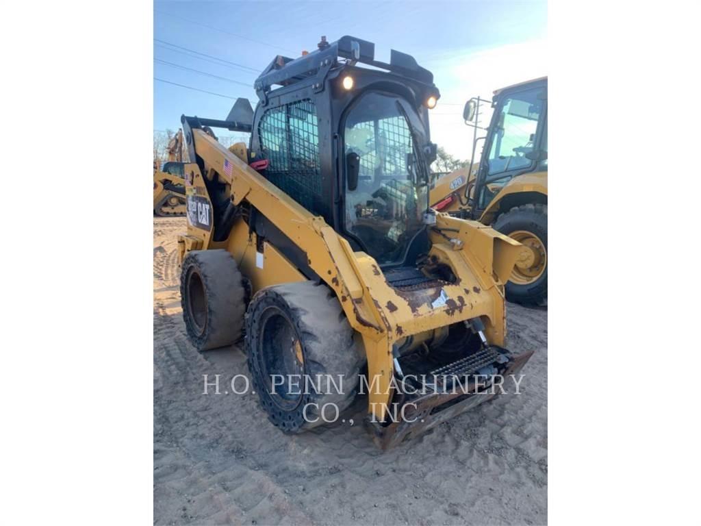 CAT 272DXHP Šmykom riadené nakladače