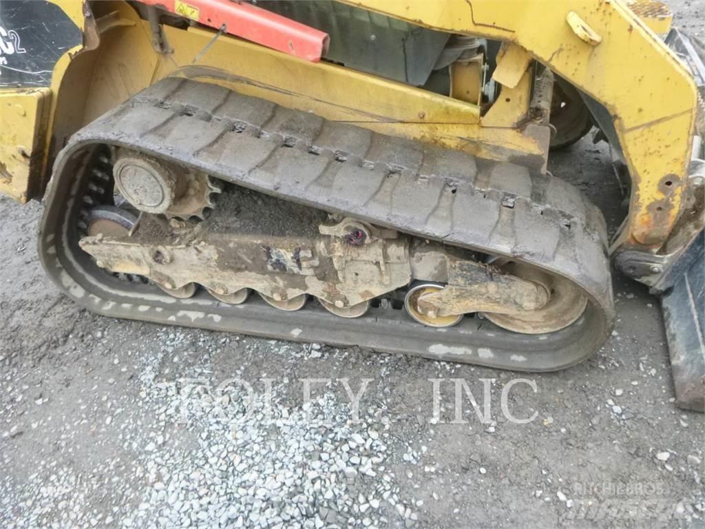 CAT 279C2 Pásové nakladače