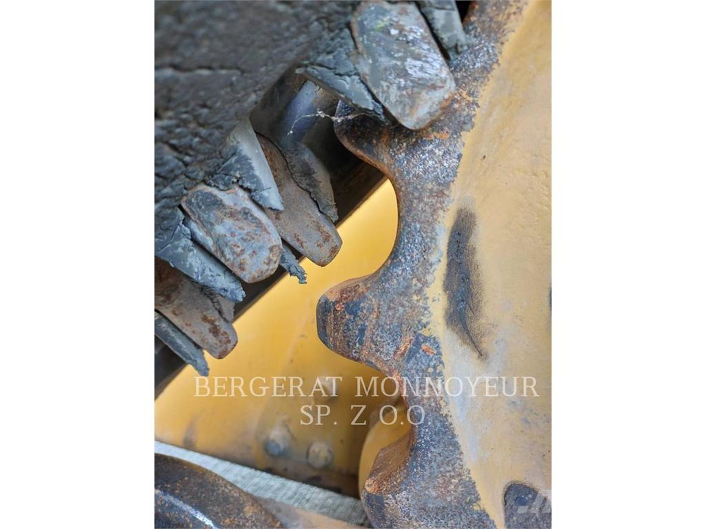 CAT 279D3 Pásové nakladače