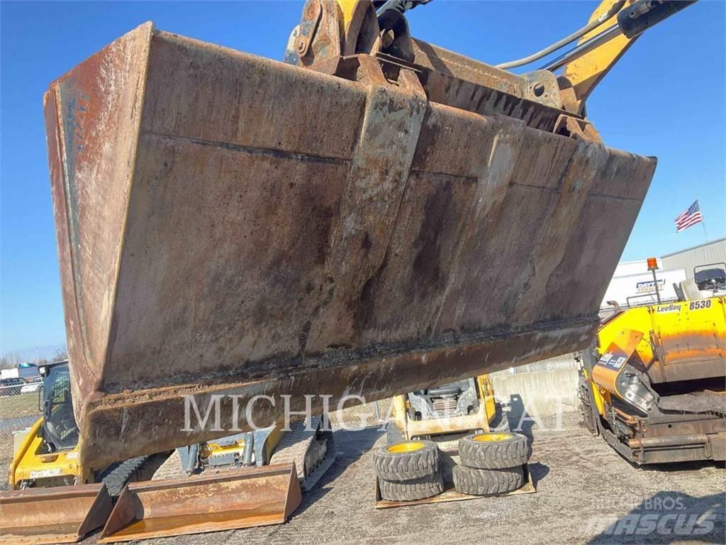 CAT 279D3 AQB Šmykom riadené nakladače