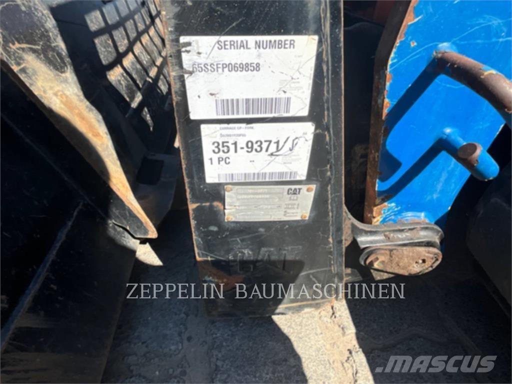 CAT 289D Šmykom riadené nakladače